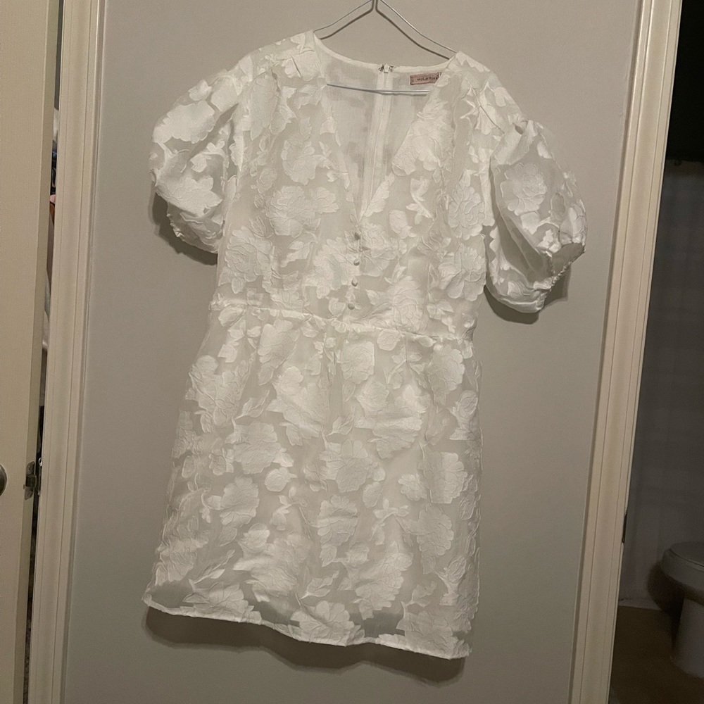White lace mini